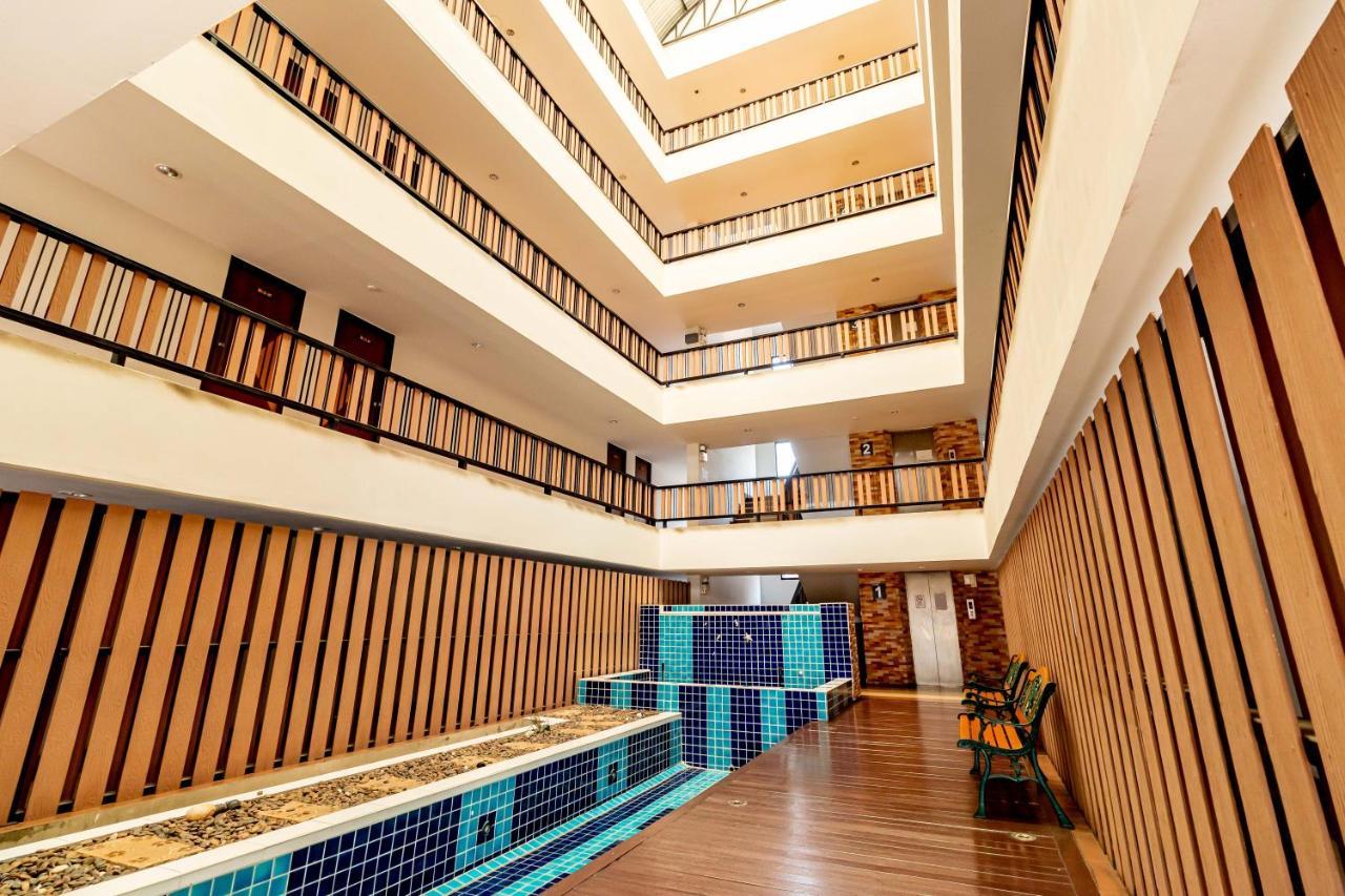 Grannylla Charoenkrung Aparthotel Банкок Екстериор снимка