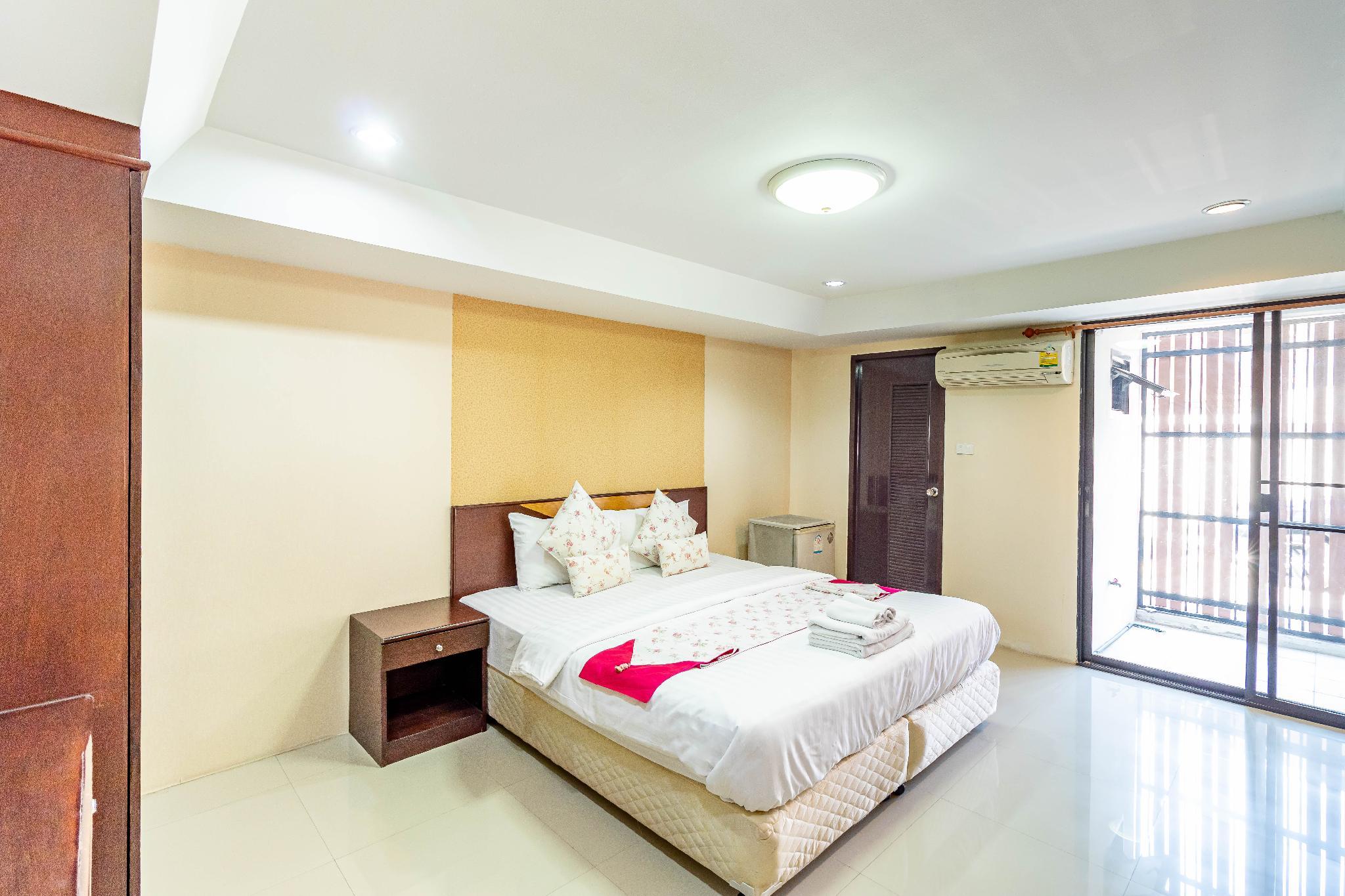 Grannylla Charoenkrung Aparthotel Банкок Екстериор снимка