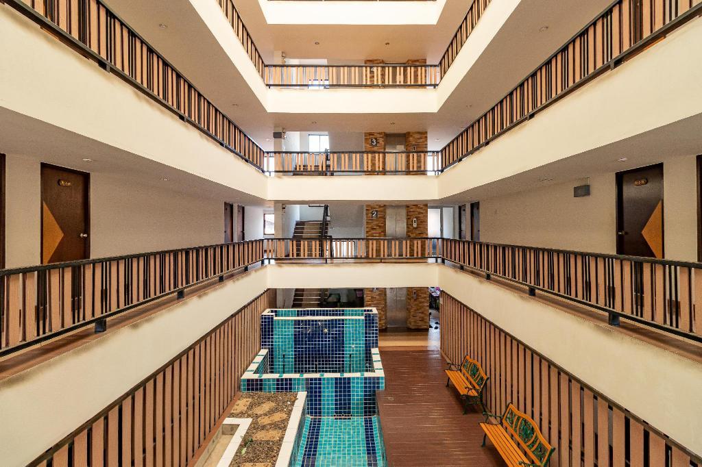 Grannylla Charoenkrung Aparthotel Банкок Екстериор снимка