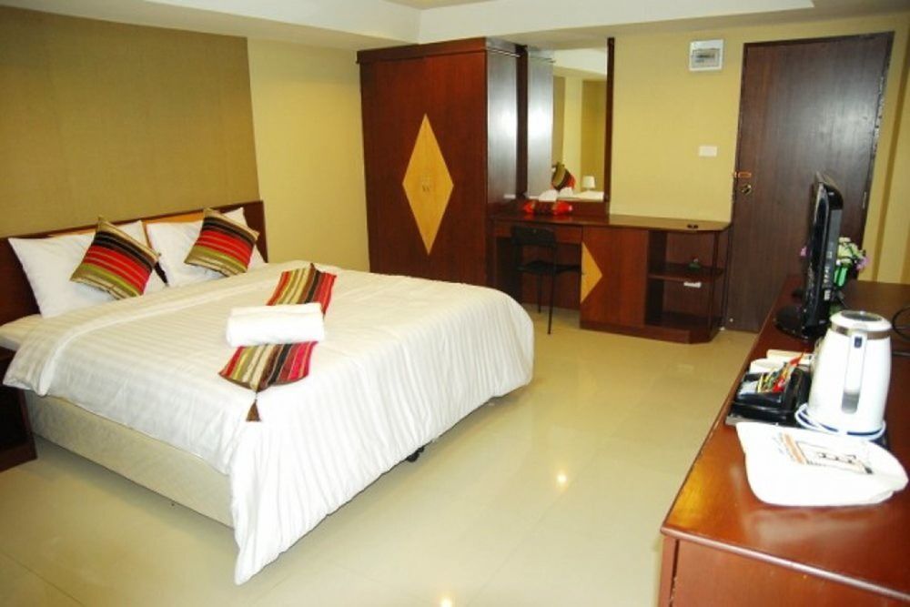 Grannylla Charoenkrung Aparthotel Банкок Екстериор снимка