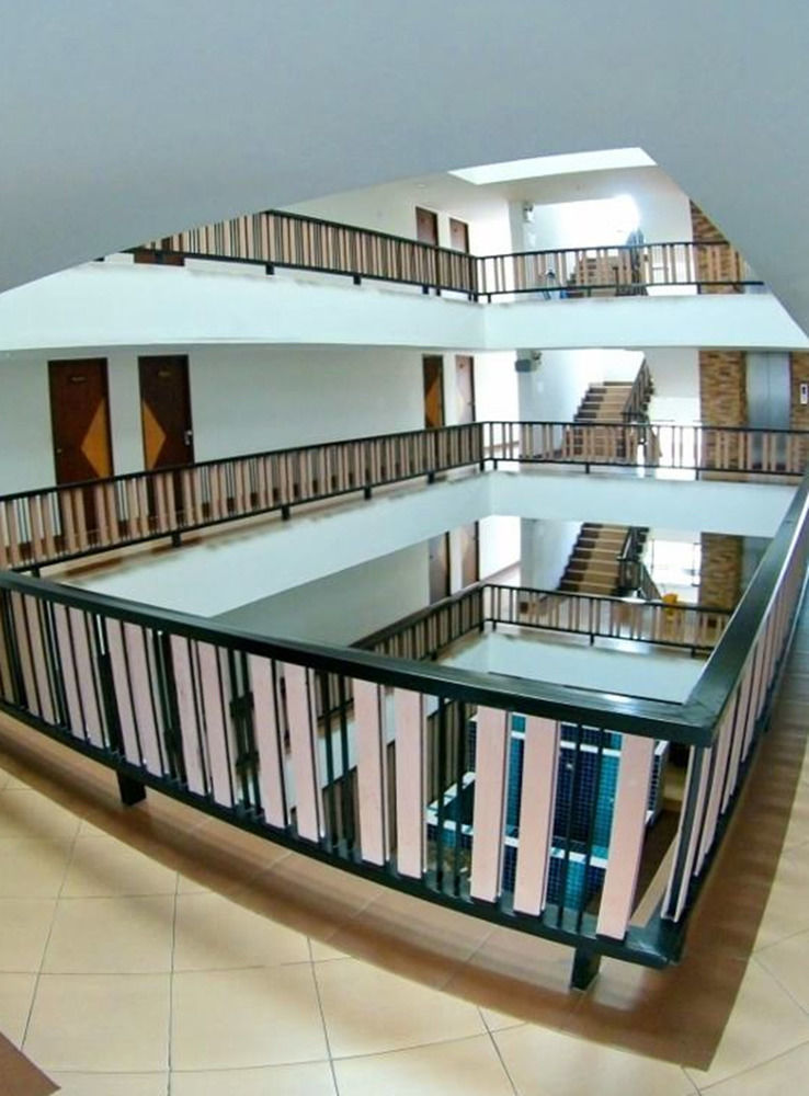 Grannylla Charoenkrung Aparthotel Банкок Екстериор снимка